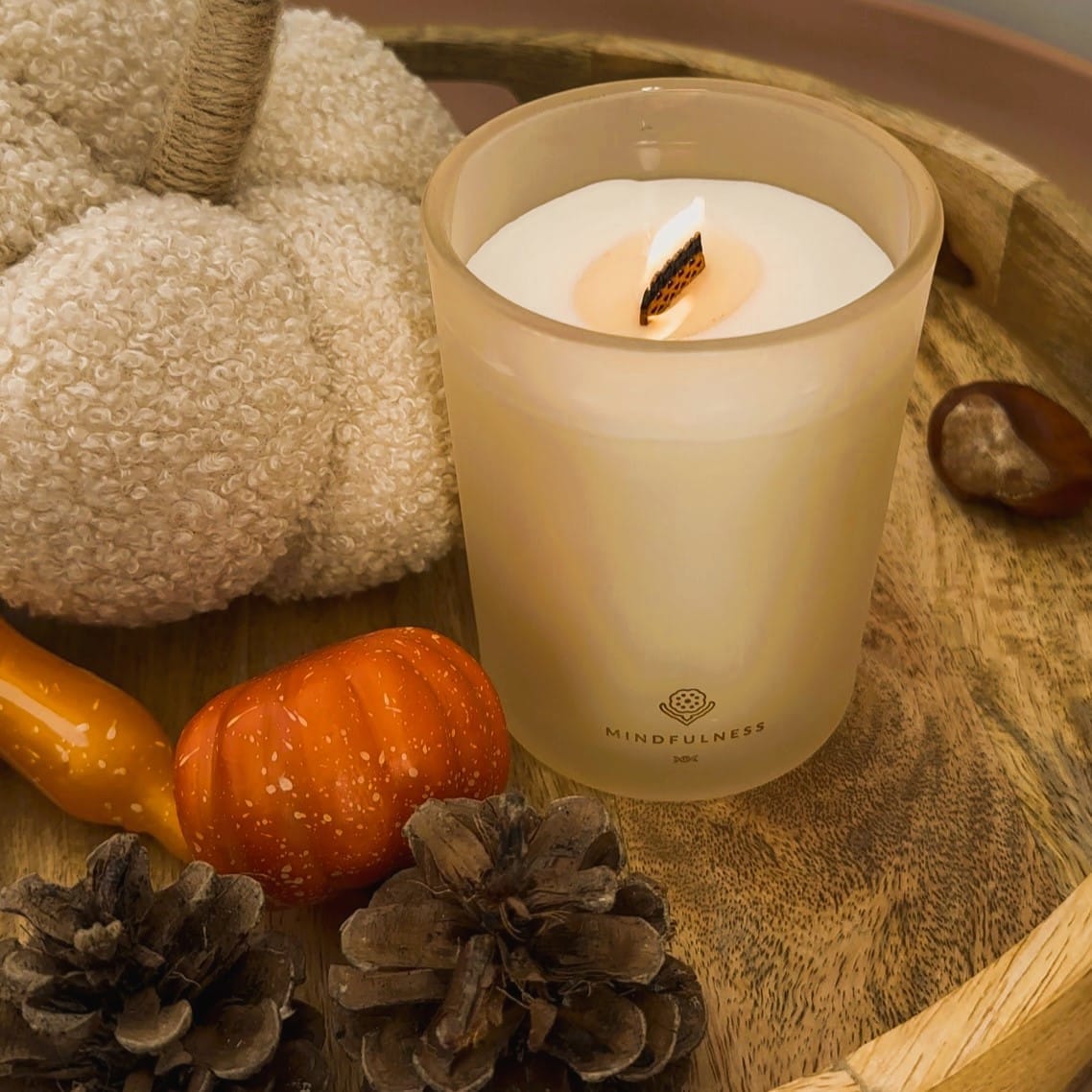 Świeca sojowa Mindfulness - paczulka wonna jesienna świeca do medytacji o zapachu paczulki wonnej