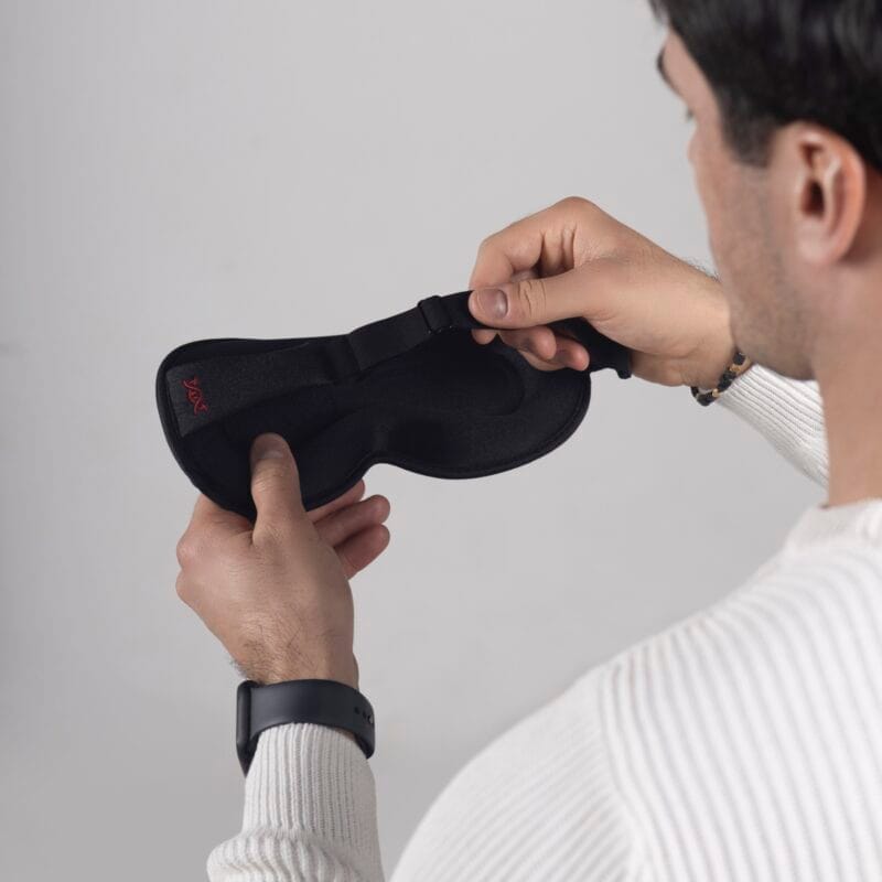 Biohac Unwind – maska na oczy do spania zapakowana w eleganckie pudełko Biohac